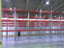 Металлические складские стеллажи в складском комплексе для готовой продукции и сырья фирмы СПЛАТ-КОСМЕТИКА, вид 2